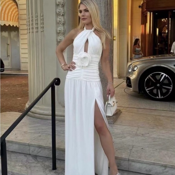 Rebecca Vallance Dresses & Skirts - Rebecca Vallance White Halter Maxi Dress